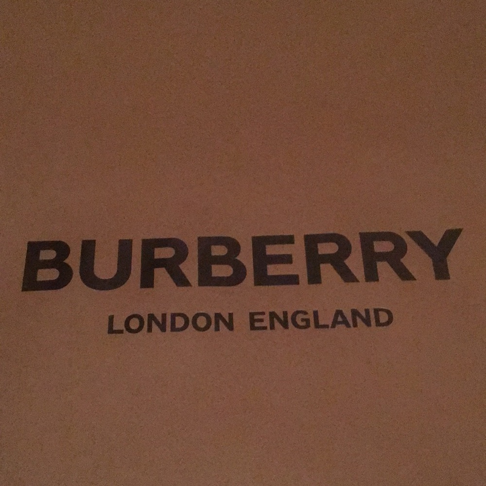 Authentic Burberry XXL Huge Paper Shopping Gift Bag Trench Honey Large 24x17